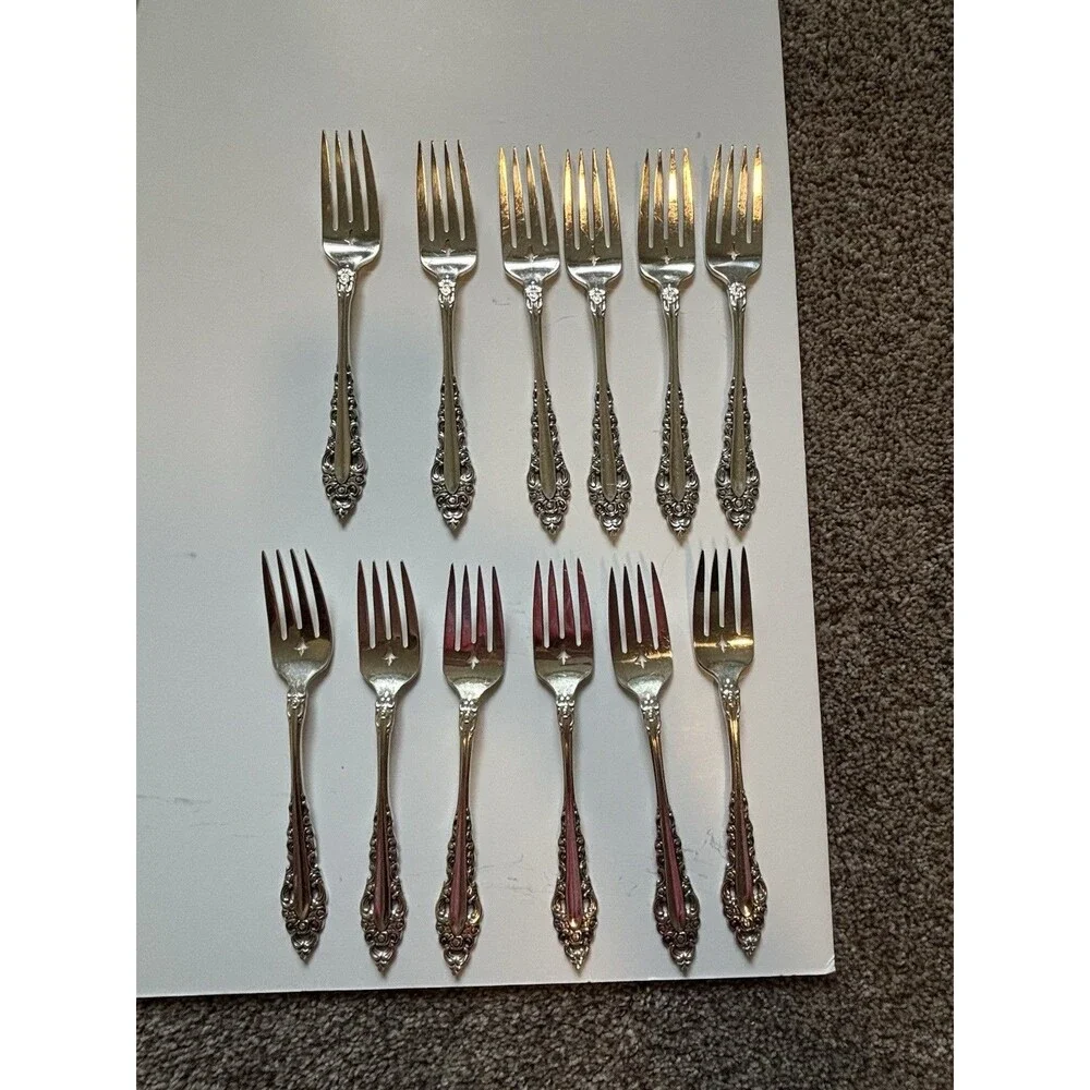 65 Piece Oneida Royal Grandeur Stainless Flatware Set